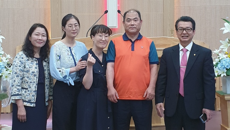 전용구 집사 가정 (김은숙 전도사, 전믿음 청년)